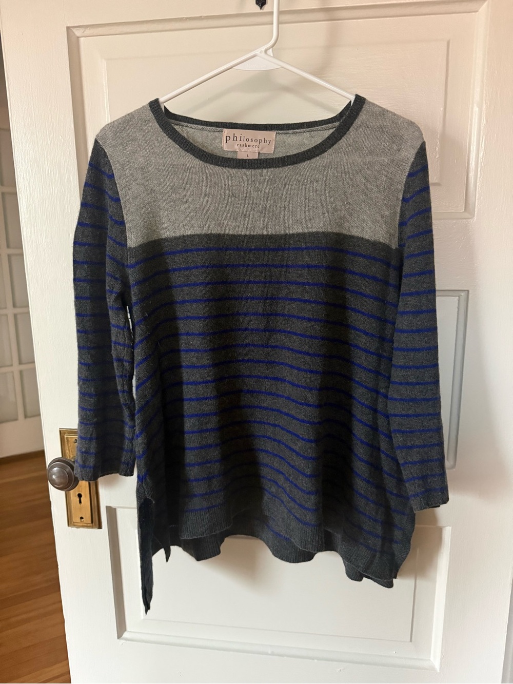 Philosophy Cashmere Gray Sweater with Navy Trim size Large